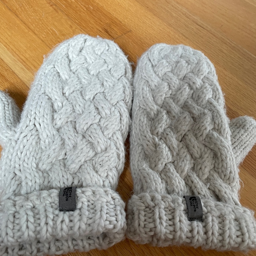 North Face warm and cozy off white mittens!